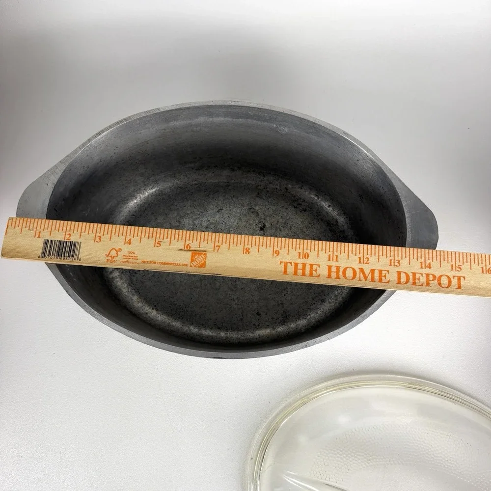 Vintage Club Aluminum Hammercraft 15-Inch Oval Roaster with Clear Glass Dome Lid